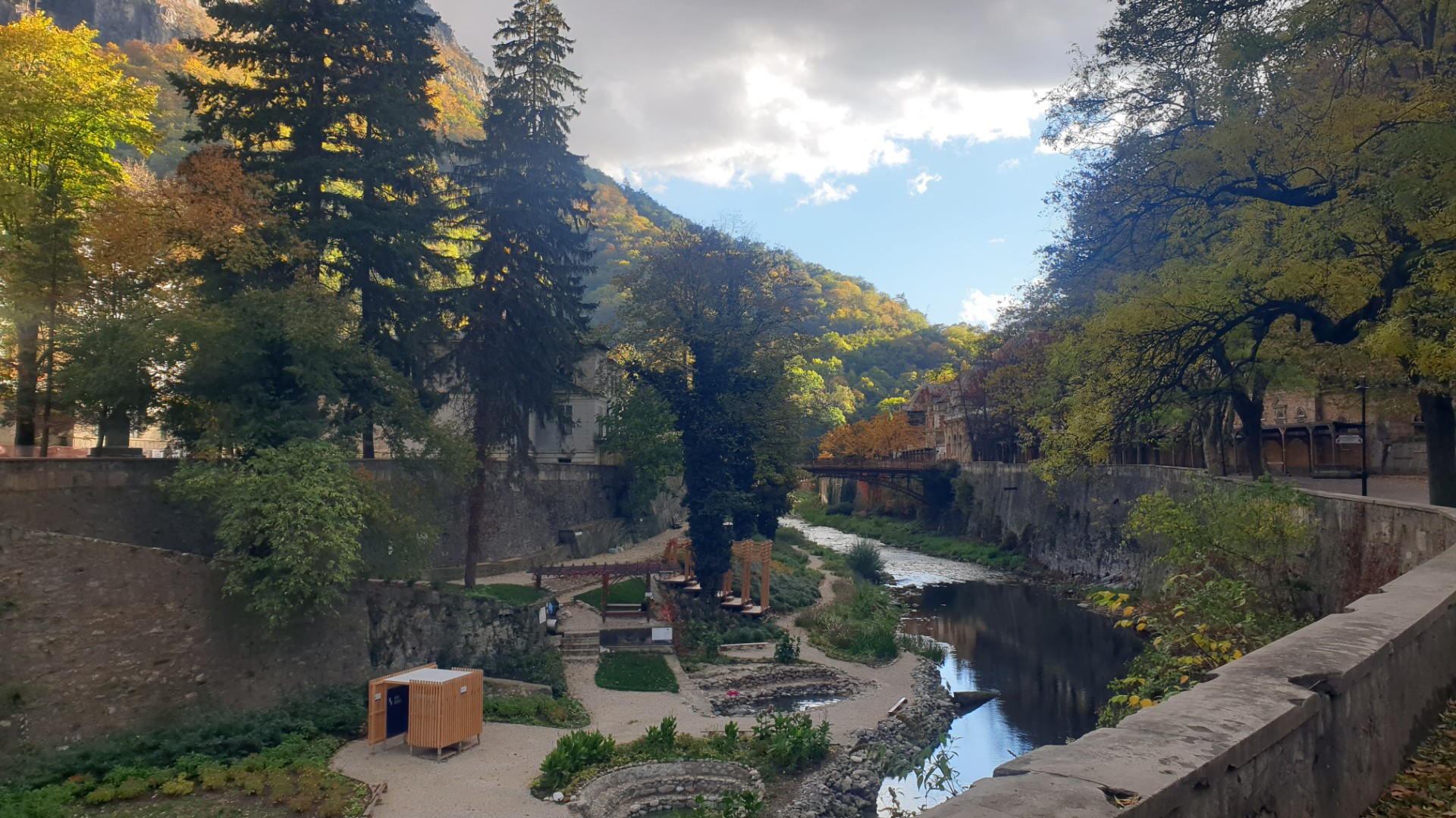 River view in Băile Herculane